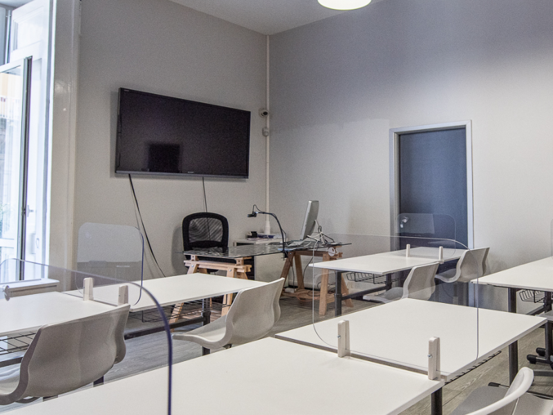 Aule Scuola Comics sede di Napoli                       corso Disegno Base Smart