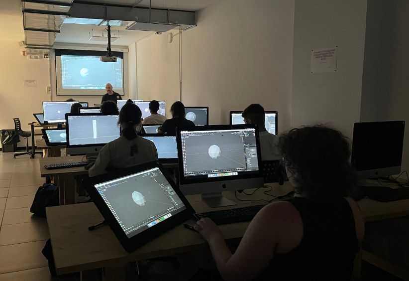 FOTO LANDING_AULA TECNOLOGICA